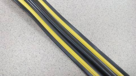 Привальный брус 60мм (Черно-Жёлтый) купить по выгодной цене 115 руб. в магазине 